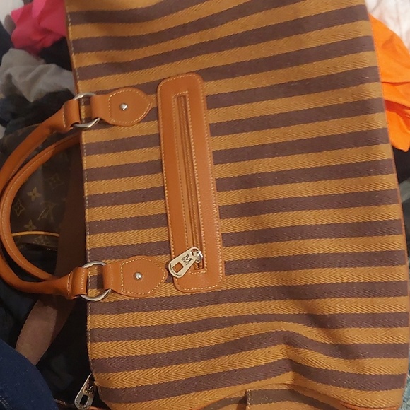 Weekender - Picture 7 of 7